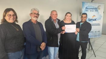 FOTOS - ENTREGAS DE CERTIFICADOS