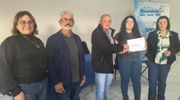 FOTOS - ENTREGAS DE CERTIFICADOS