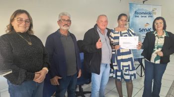 FOTOS - ENTREGAS DE CERTIFICADOS