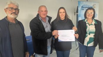 FOTOS - ENTREGAS DE CERTIFICADOS
