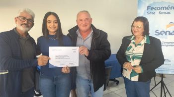 FOTOS - ENTREGAS DE CERTIFICADOS