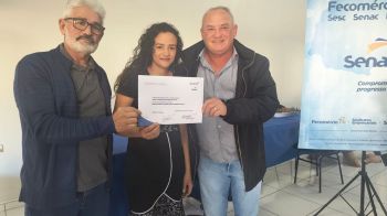 FOTOS - ENTREGAS DE CERTIFICADOS