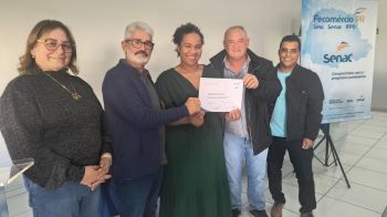FOTOS - ENTREGAS DE CERTIFICADOS