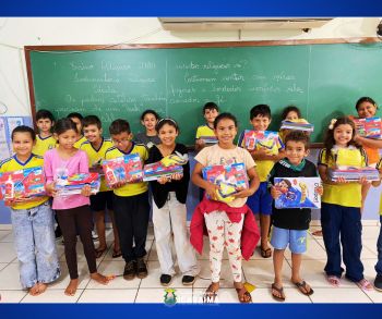 FOTOS - KITS ESCOLARES