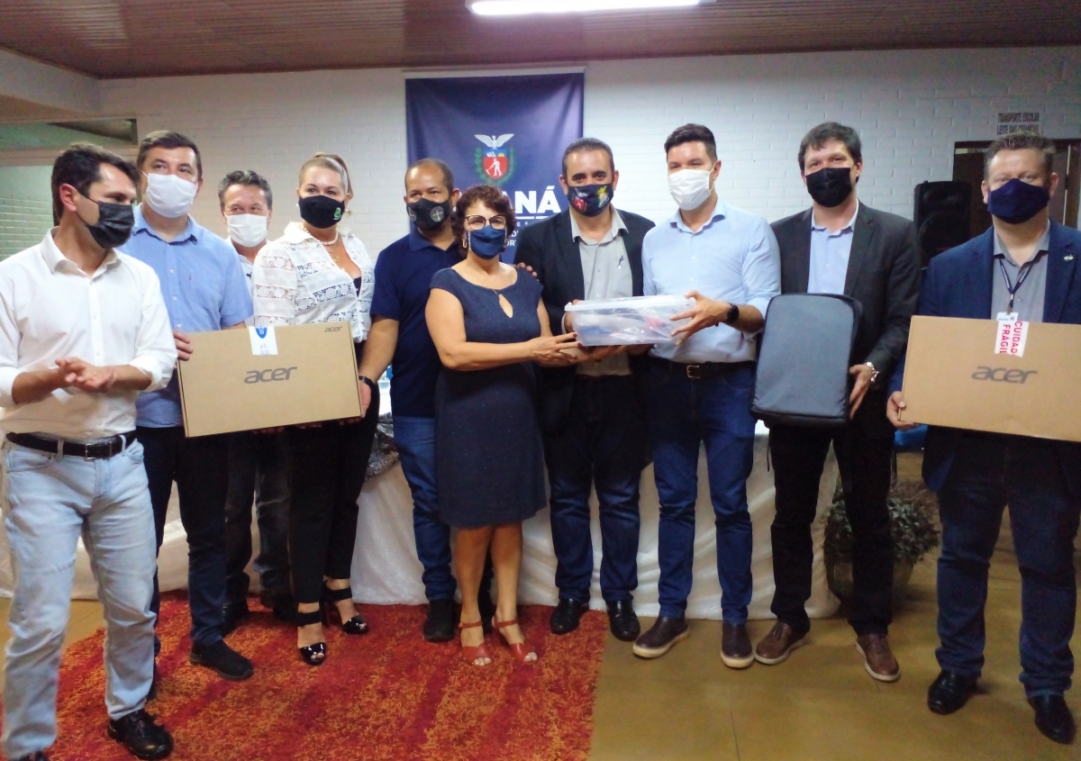 Comitiva da Prefeitura Municipal de Icaraíma participa de programa de interiorização promovido pela Secretaria da Justiça, Família e Trabalho em Umuarama