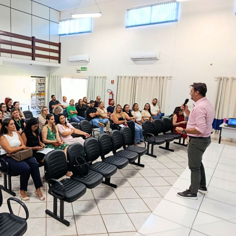 Reunião do CRESEMS acontece pela primeira vez em Icaraíma-PR